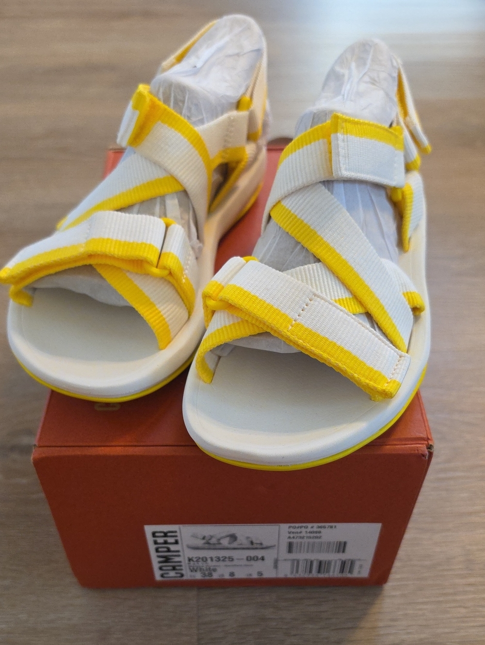 NWT Camper White and Yellow Strappy Sport Sandals Size 8 or 38